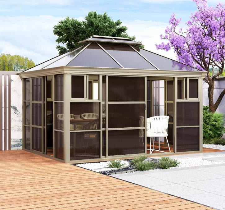 Double-roof polycarbonate sunroom